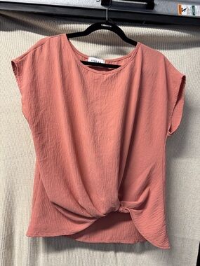Gilli Rose Pink Knot-Front Short Sleeve Tee